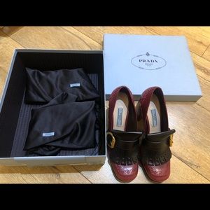 PRADA heeled loafers - US 6.5